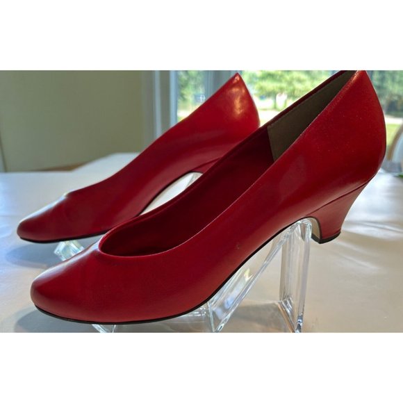 Women's Naturalizer Slip On Shoes Size 9B Katherine Red Smooth Cone Heel - Picture 2 of 10